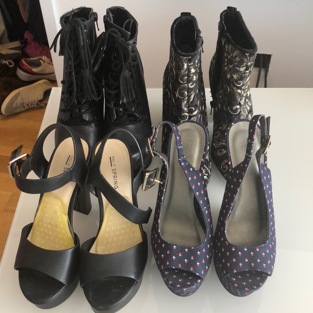 Set of 4 pairs of women’s shoes